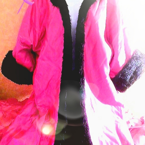 BLACK FAUX FUR FUCHSIA TAFFETA REVERSIBLE MAXICOAT - Picture 4 of 4